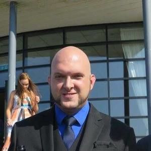 Meet your Posher, Adam